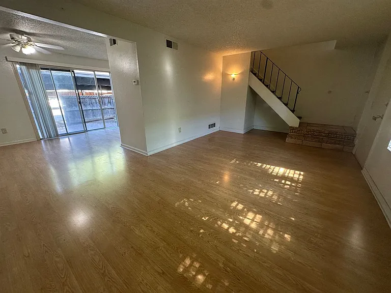 8879 Salmon Falls Dr #C — Photo 7
