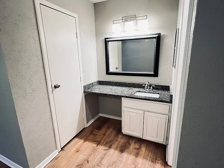 2102 Richwood Dr — Photo 18