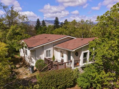 723 Reiten Dr, Ashland, OR, 97520