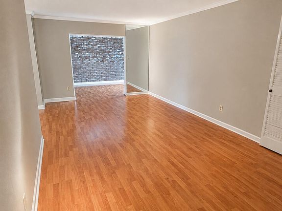 3rd image of 361 N Post Oak Ln APT 343