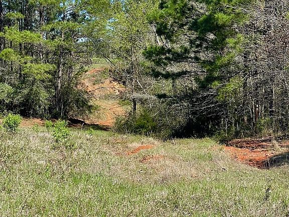 2nd image of 540 County Rd