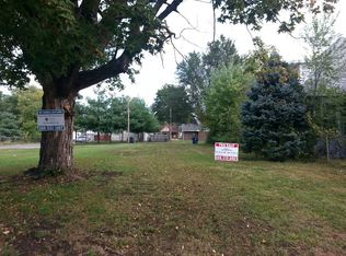 2402 Locust St, Terre Haute, IN 47807