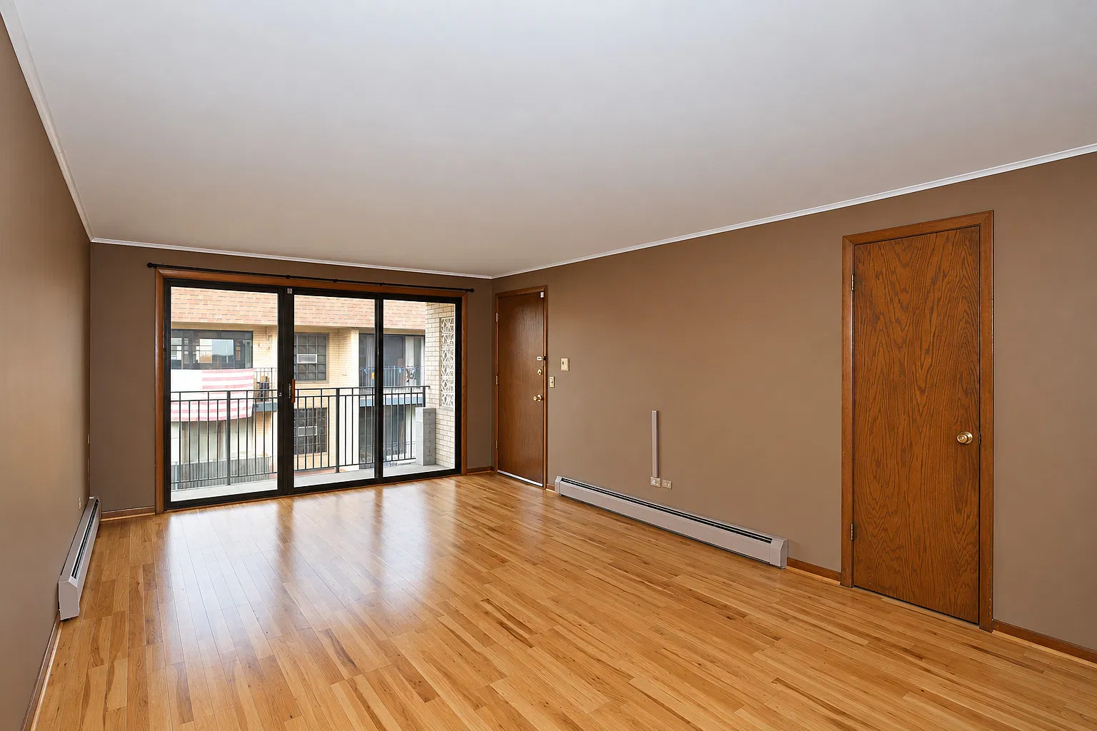 1 bed, 850 sqft, $1,700 — Photo 4