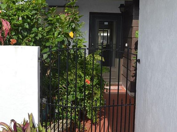 5th image of 722 Palm Springs Cir