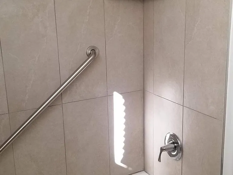 2132 E Mulberry Dr — Photo 16
