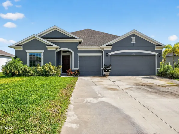 4398 Lago Vista Dr, Micco, FL 32976