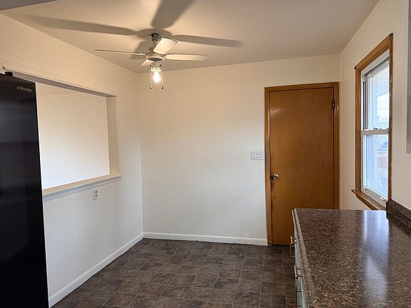 4th image of 7502 Buffalo Grove Rd