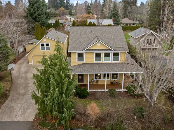 1839 Rebecca Ave, Hood River, OR 97031