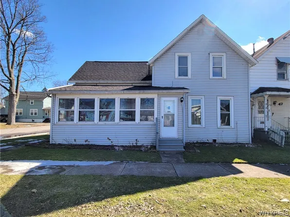 49 Stenzil St, North Tonawanda, NY 14120