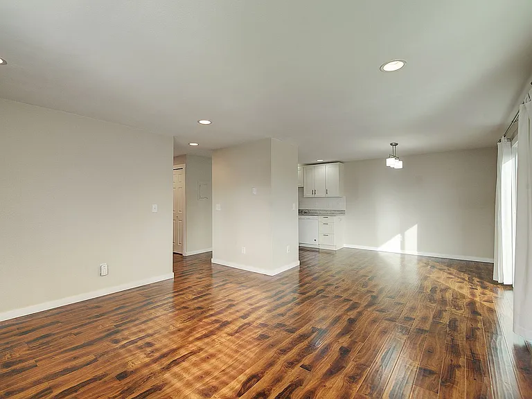 9840 NE 116th Street — Photo 10