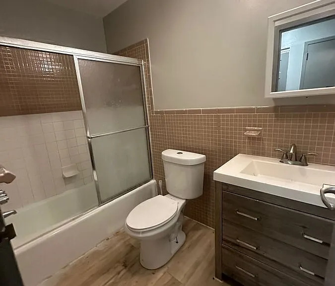 76 Bingham St #3 — Photo 8