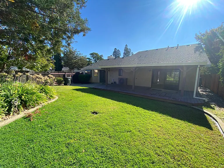 1817 Klamath River Dr — Photo 37