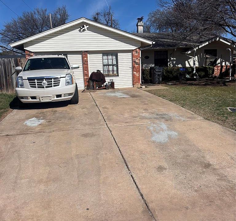 1st image of 7307 NW Woodland Dr