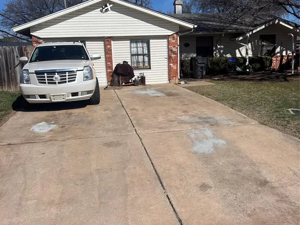 7307 NW Woodland Dr, Lawton, OK 73505
