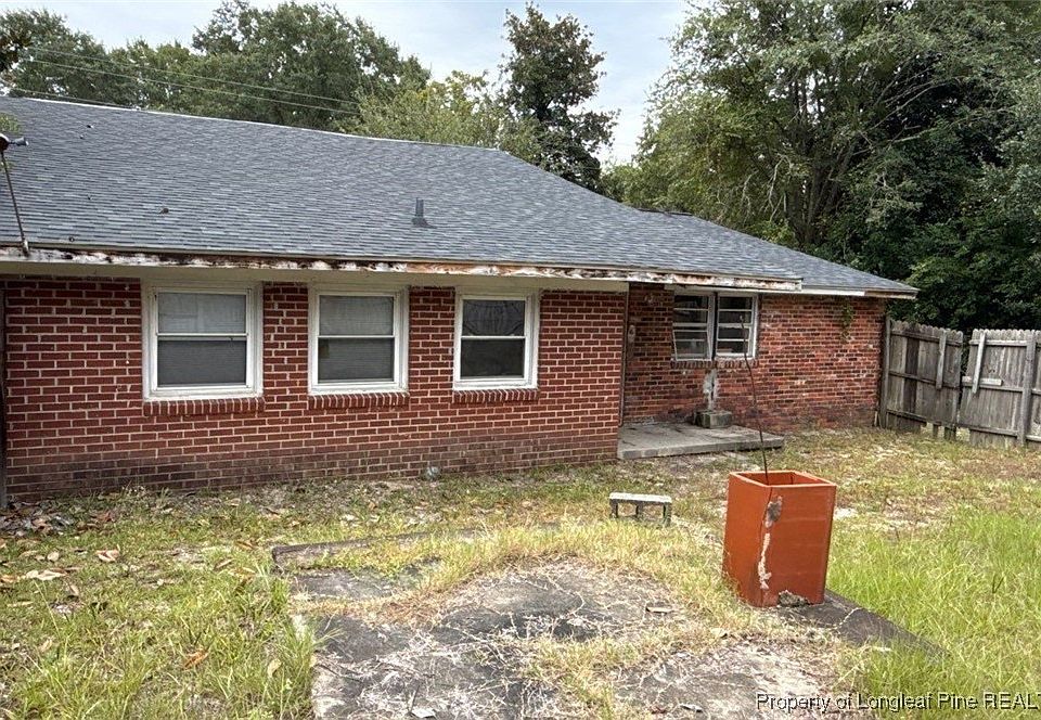 2nd image of 170 Rose St