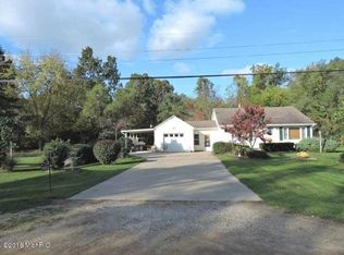 2932 S 14th St, Niles, MI 49120