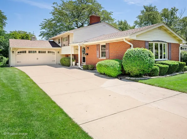 6113 Carpenter St, Downers Grove, IL 60516