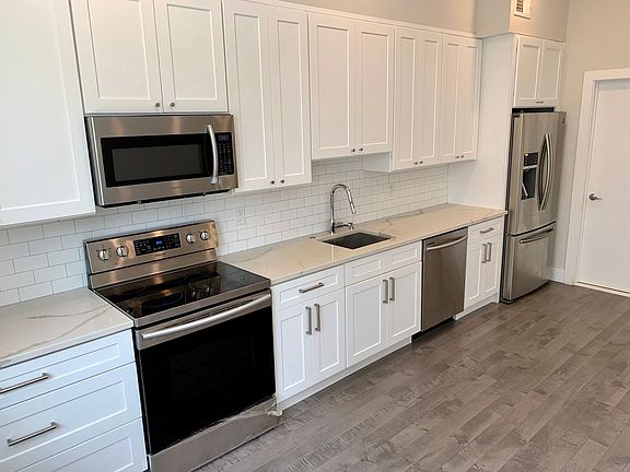 3rd image of 1423 N Franklin St #2