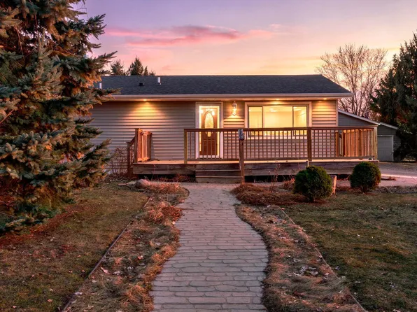 415 6th St SW, Cokato, MN 55321