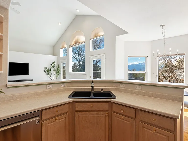 5330 Roundup Dr — Photo 9