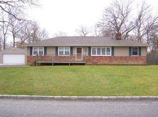 254 Peconic St, Ronkonkoma, NY 11779