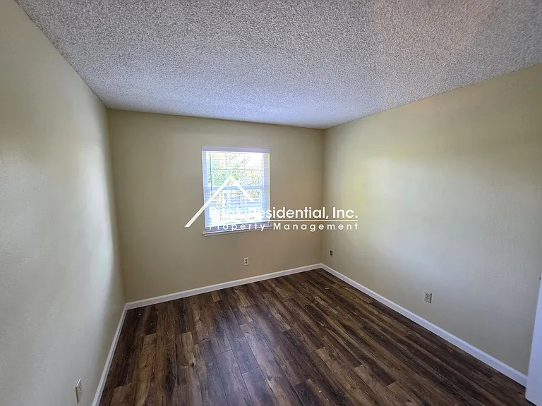 6691 Greenback Ln — Photo 14