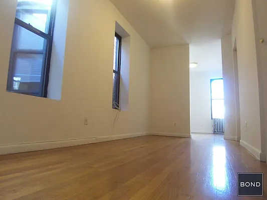 Rented by Bond New York | media 32