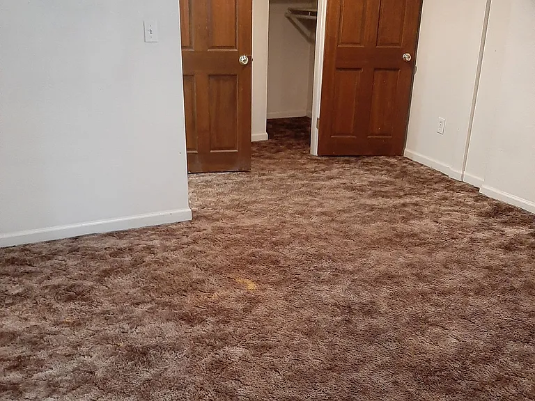 College Housing - 4 bedrooms — Photo 41