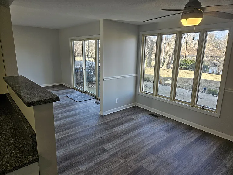 96 Schellinger Sq — Photo 8