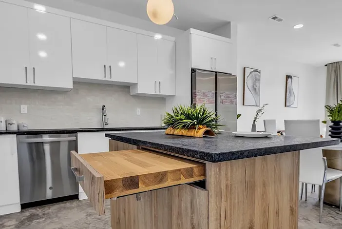 2248 Bailey Ave — Photo 10
