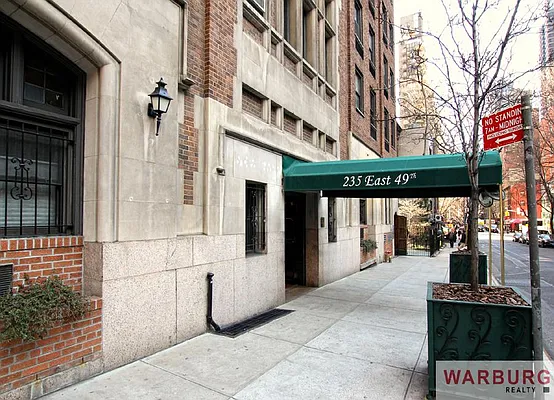 Sold by Warburg | media 11