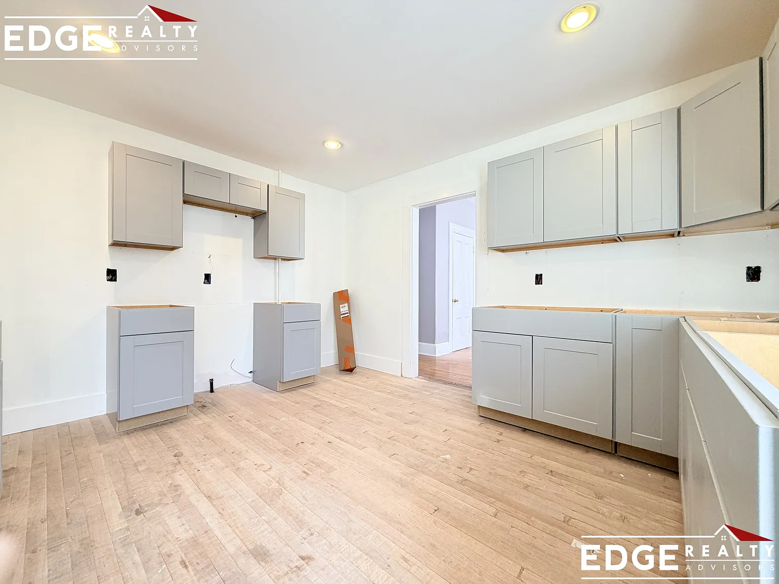 4 bed, $4,700 — Photo 2