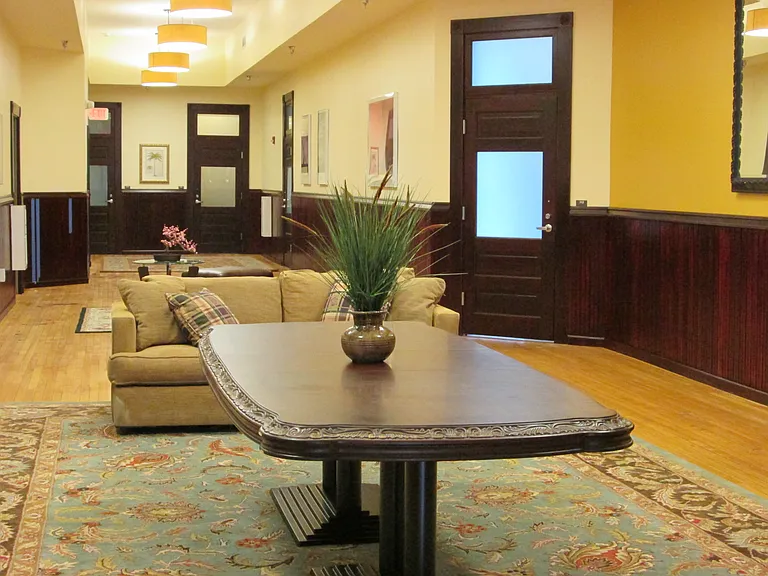 Jackson Renaissance Apartments — Photo 16