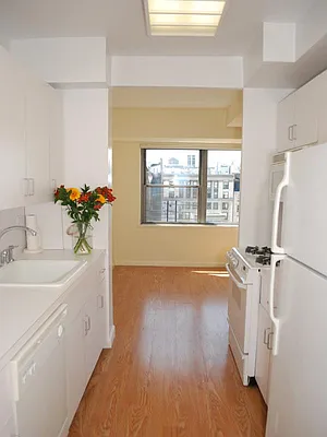 Sold by Sotheby's International Realty | media 11