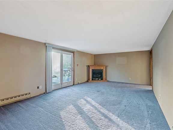 5th image of 802 Rowlee Rd