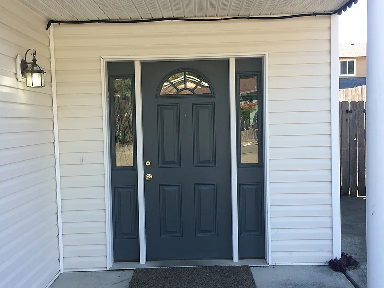 1/2 Pioneer Rd — Photo 1