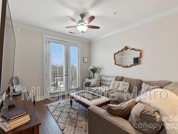 2nd image of 1101 W 1st St APT 311