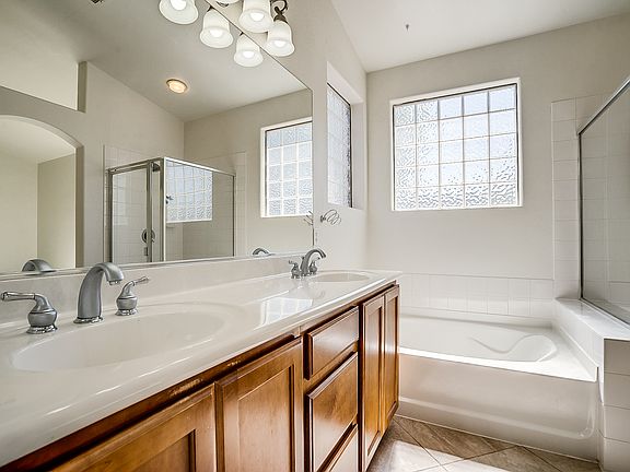 4th image of 637 Indian Corn Ave
