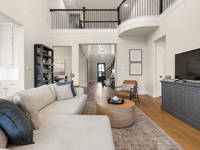 2560 Shady Trl — Photo 38