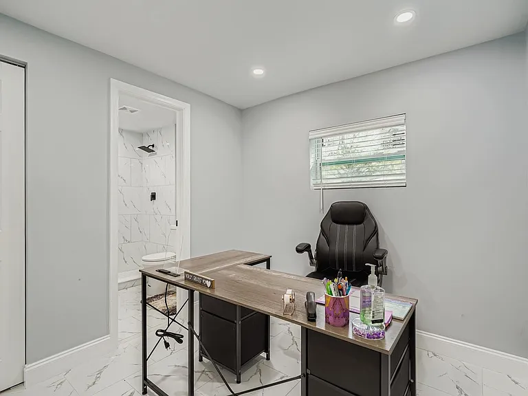 Brisa Apartment Homes — Photo 16