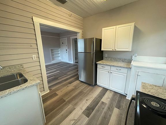 5th image of 309 S Brevard Ave APT 3