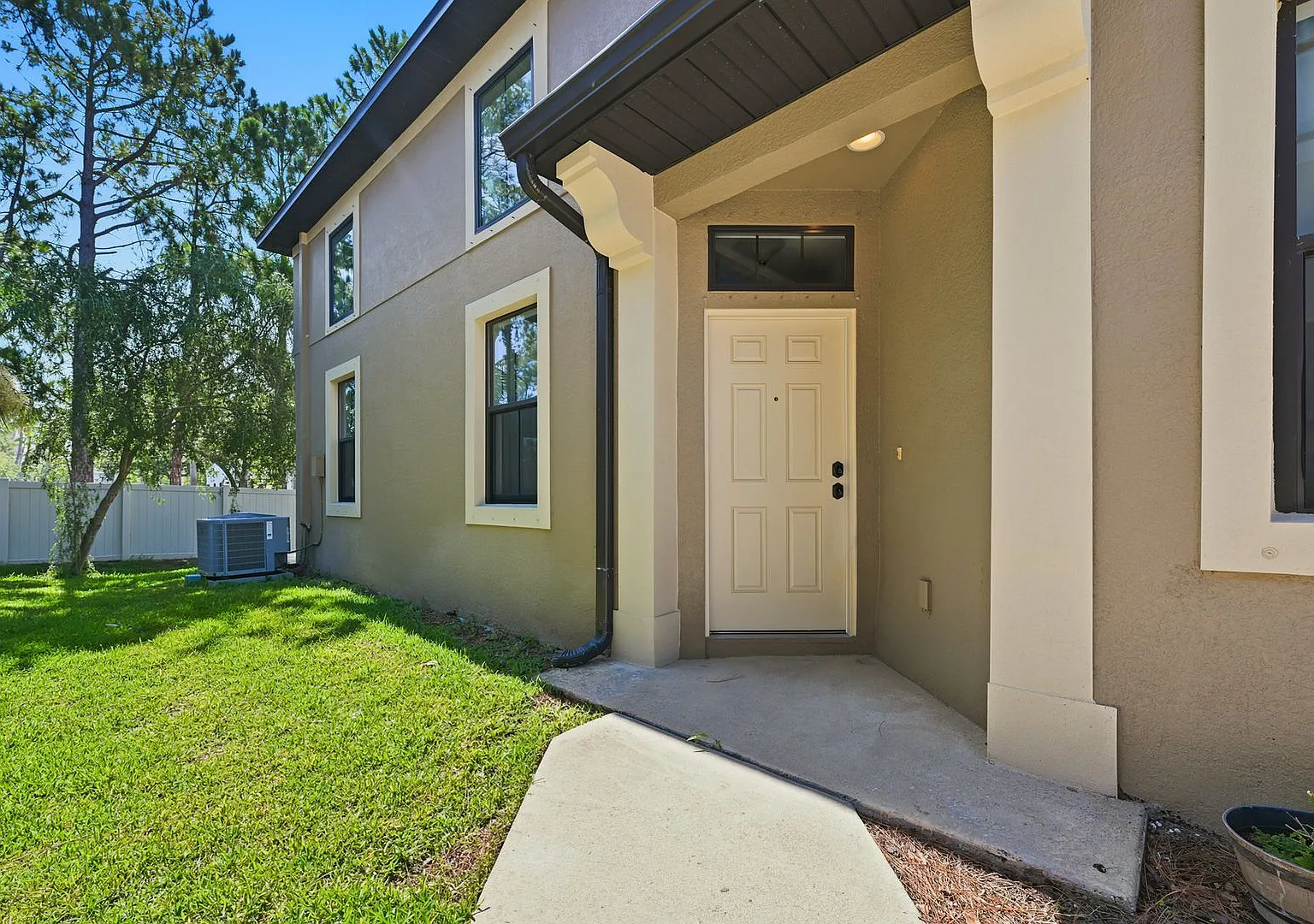 Updated Townhome with Loft & 2-Car Garage — Photo 2