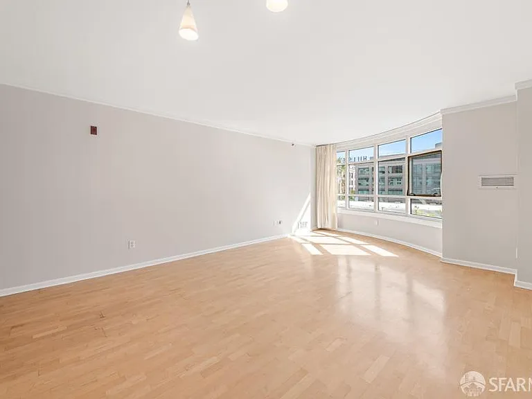 403 Main St #311N — Photo 6