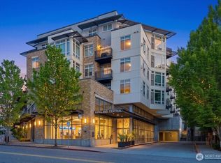211 Kirkland Ave APT 204, Kirkland, WA 98033
