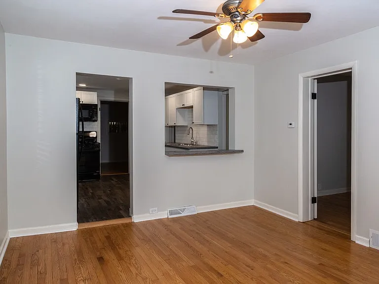 407 Willis Ave #1 — Photo 7