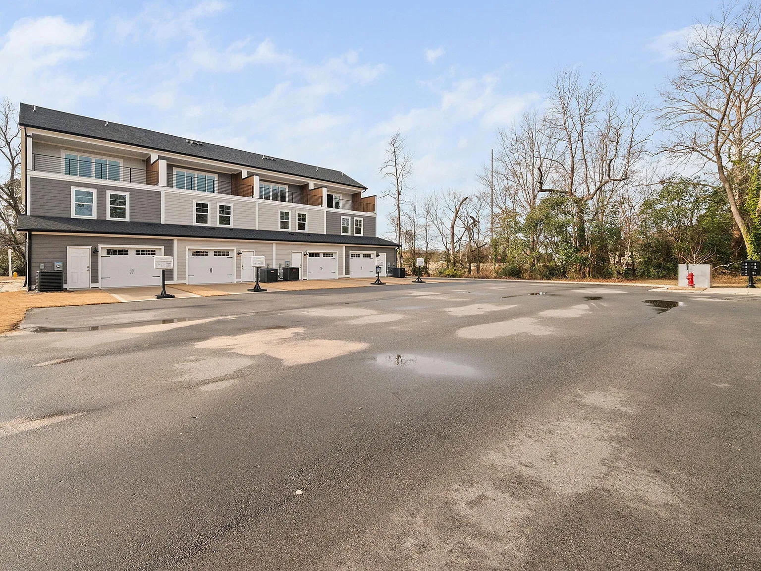 3 bed, 2.5 bath, $1,995 — Photo 4