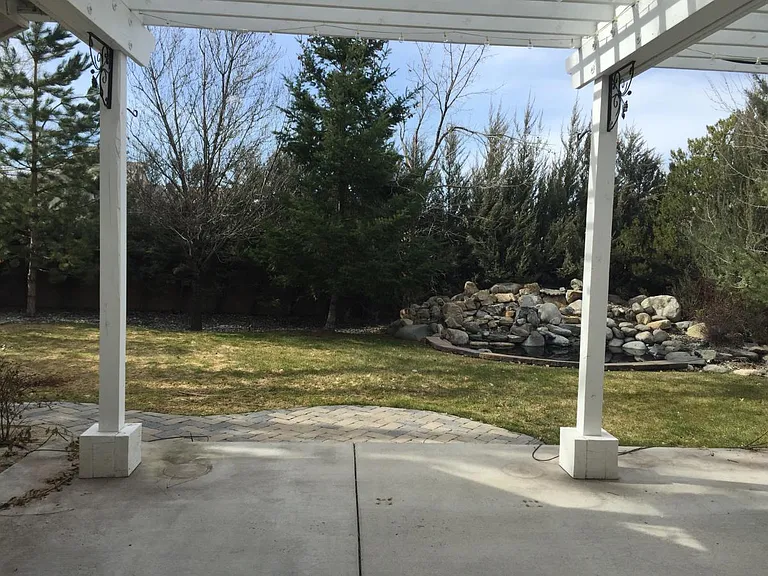 Thornhill Ct — Photo 3