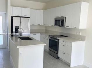 8167 NW 41st St #E-111, Miami, FL 33166