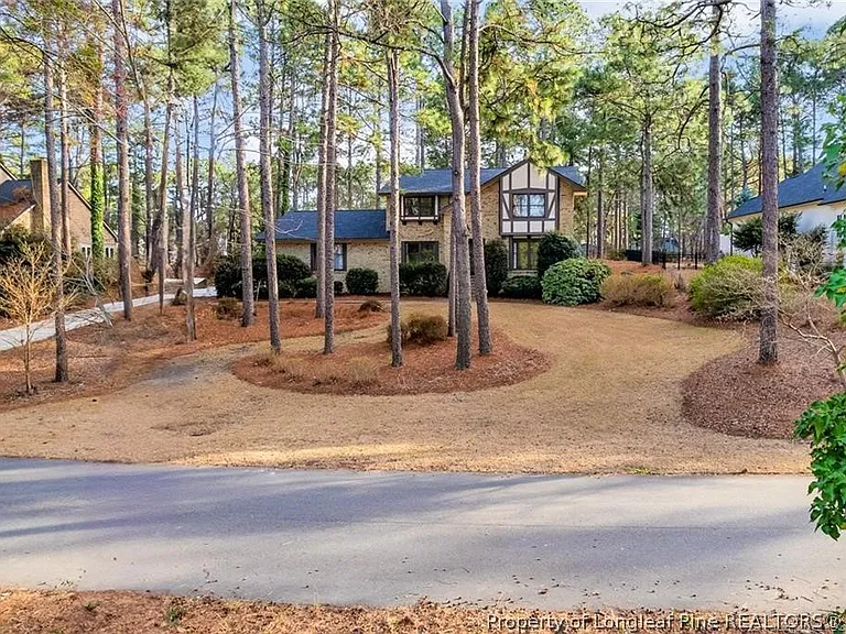 6821 Thames Dr — Photo 1