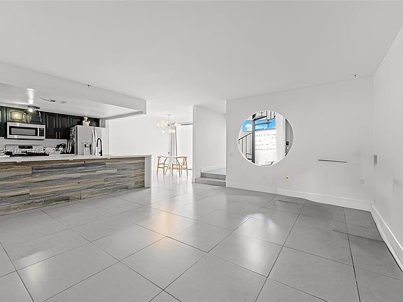 4th image of 7124 SW 111th Ct #7124